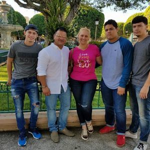 Meet your Posher, Omayra